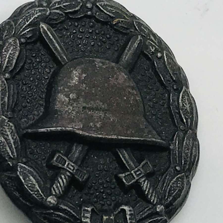 WW1 Black wound badge