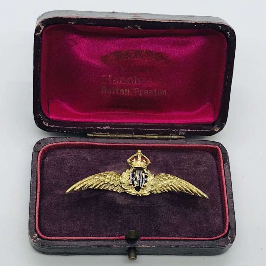 RAF sweetheart brooch 14 carat gold