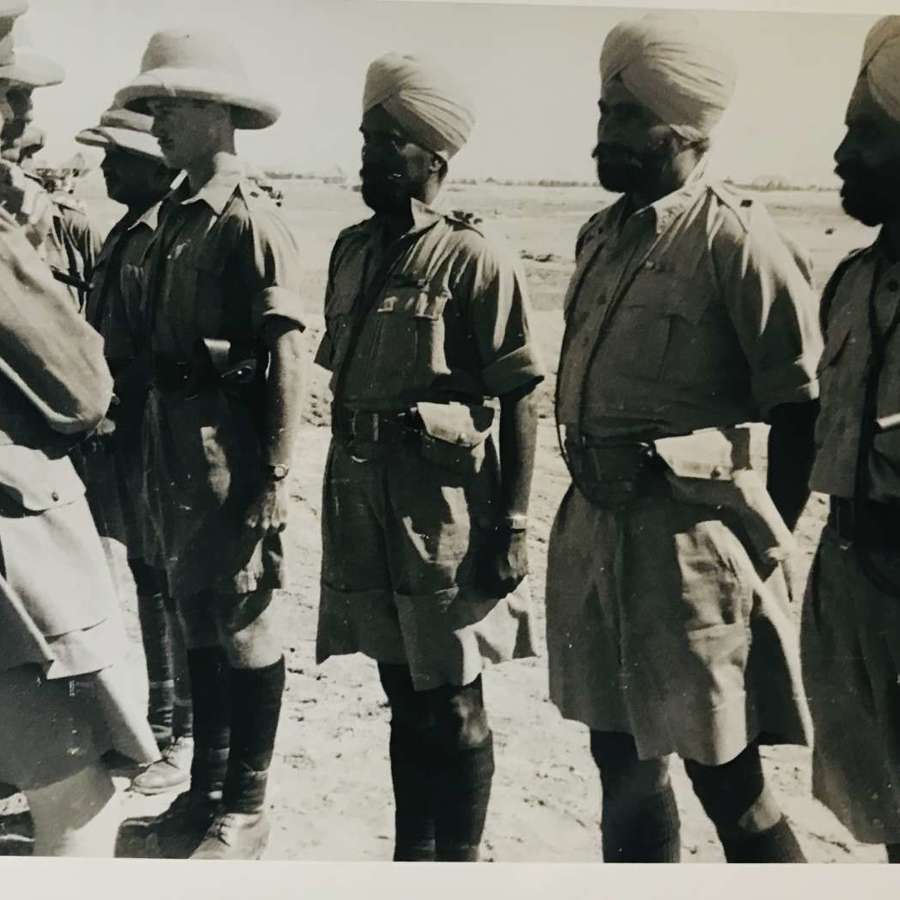Press Photo of Auchinleck with officers of the Indian army