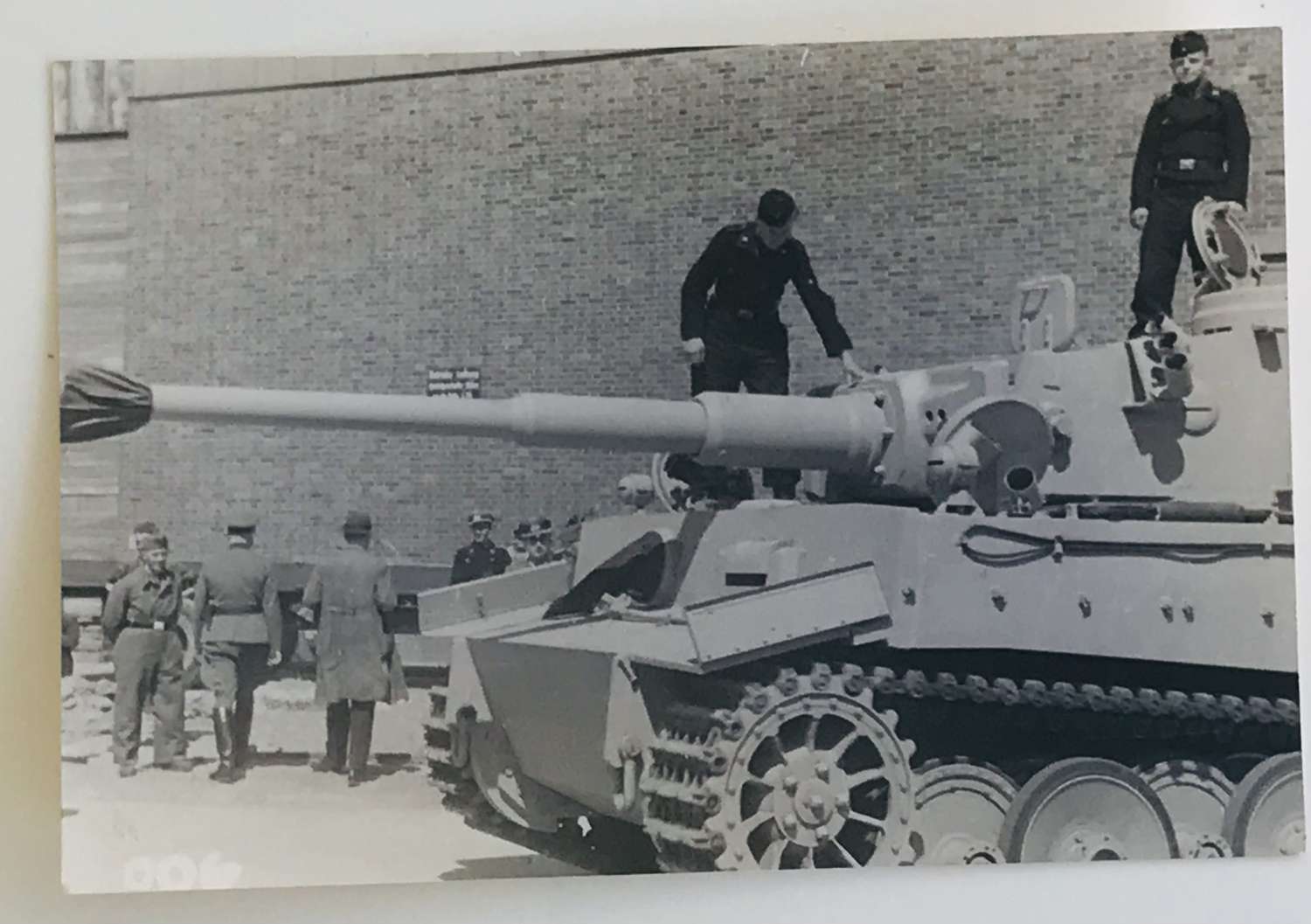 Tiger tank Press photograph
