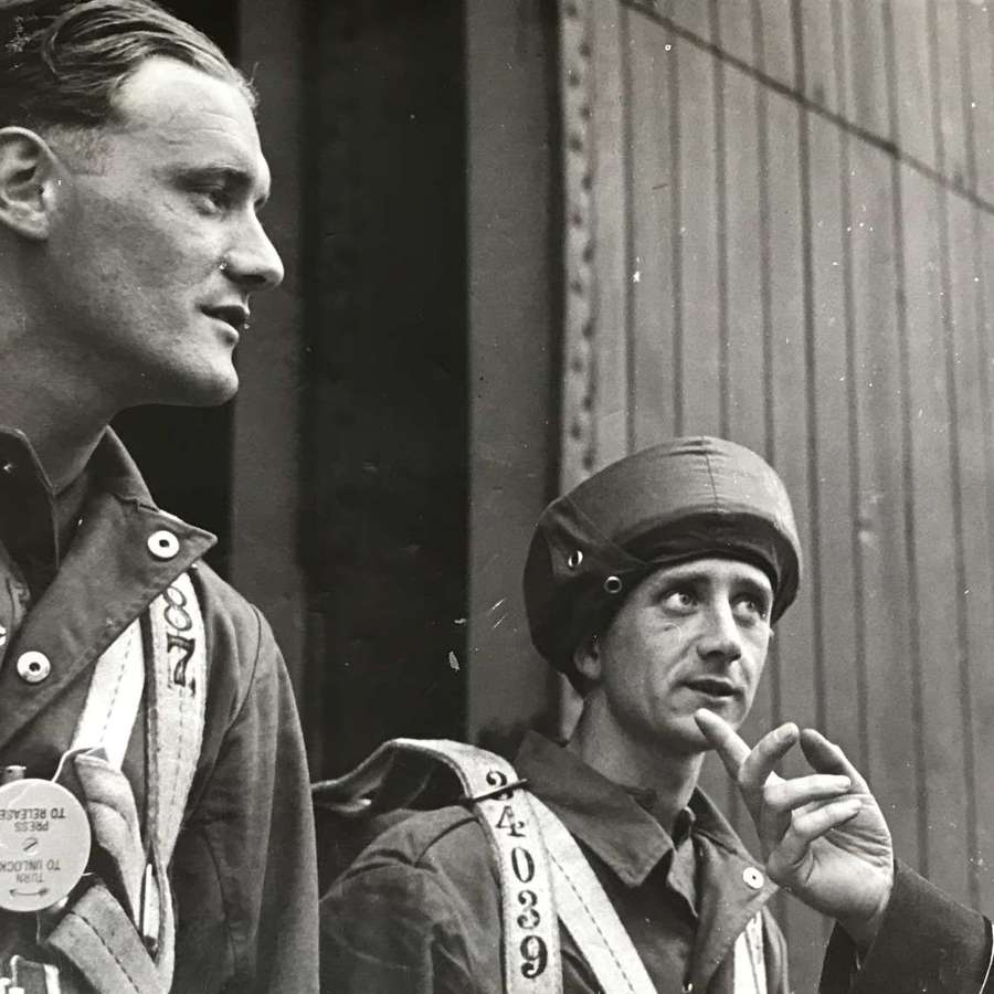 Press photo of early wartime  British paratroopers