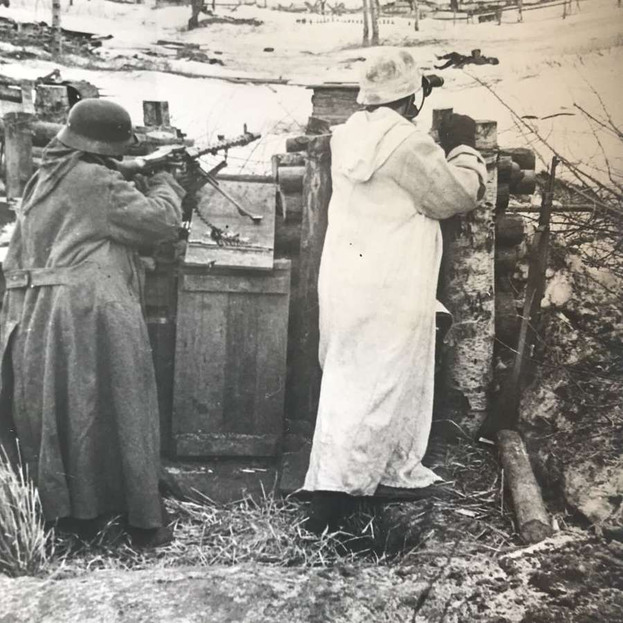 Press photo of German machine gun position eastern front