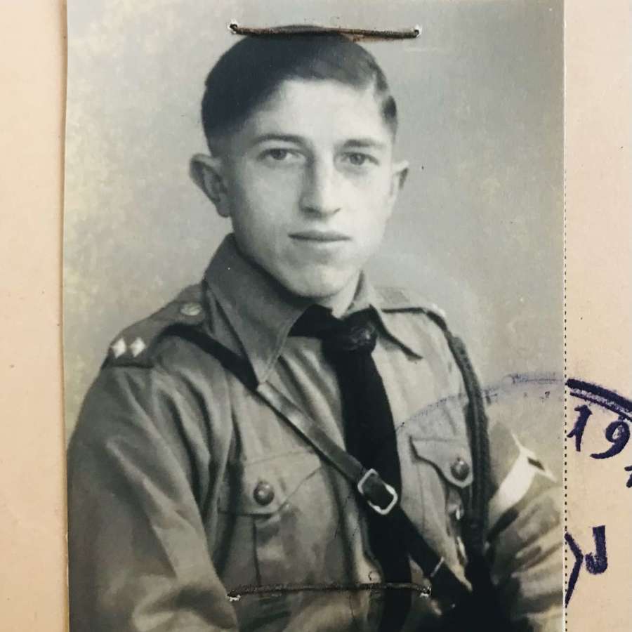 HJ Ausweis with additional paperwork