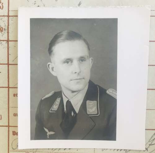 Wehrpass  Oberleutnant Kurt Zingelmann 9/Flak Reg 43 (German cross in gold )