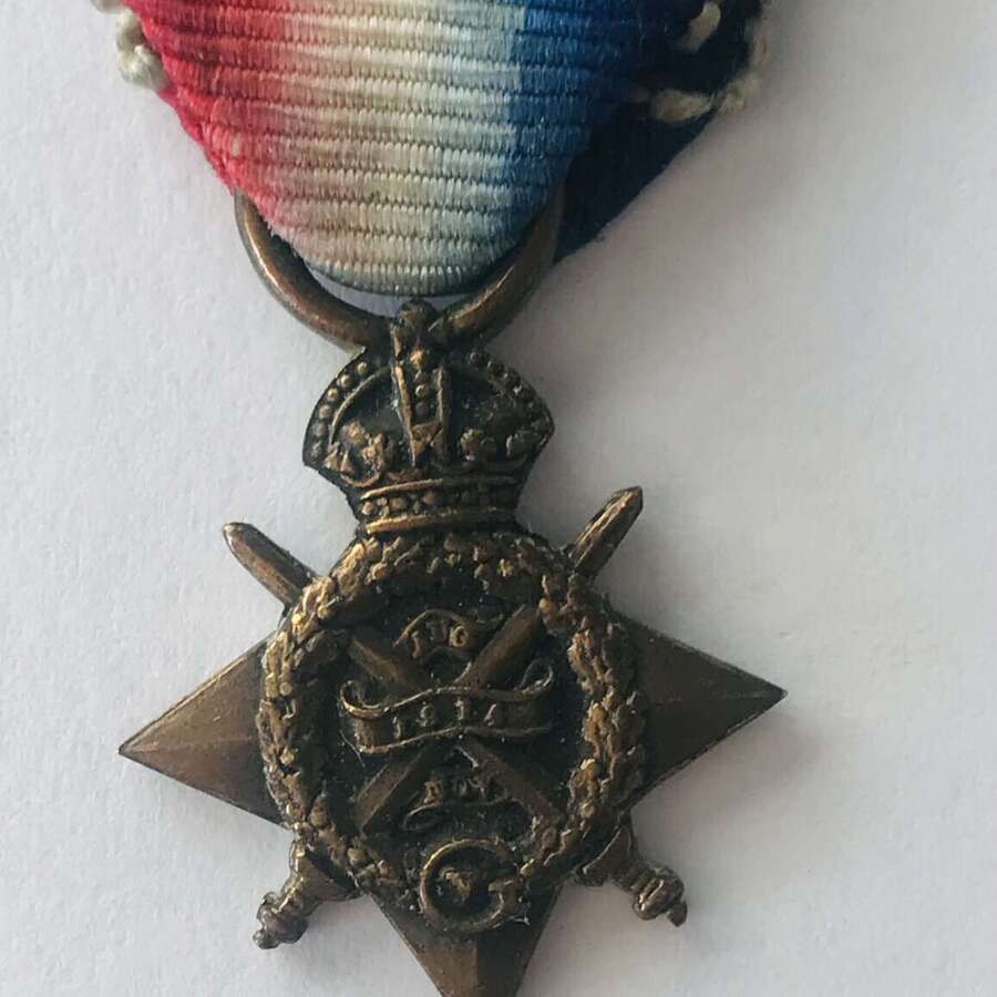 Miniature 1919 Mons star with rosette