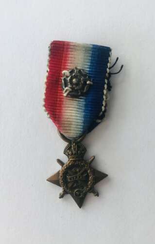 Miniature 1919 Mons star with rosette