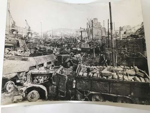 Four graphic photos of the Normandy campaign, 1944