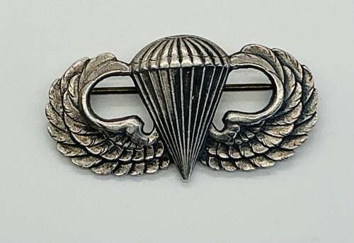 United States airborne parachute silver jump wings